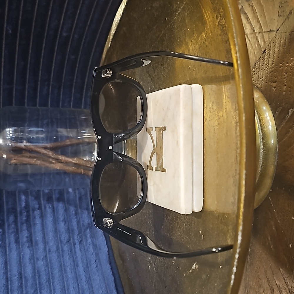 Sunglasses - Picture 5 of 5